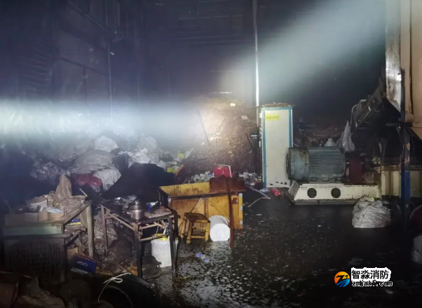 被查封后私自撕封條擅自生產,結果發生火災!